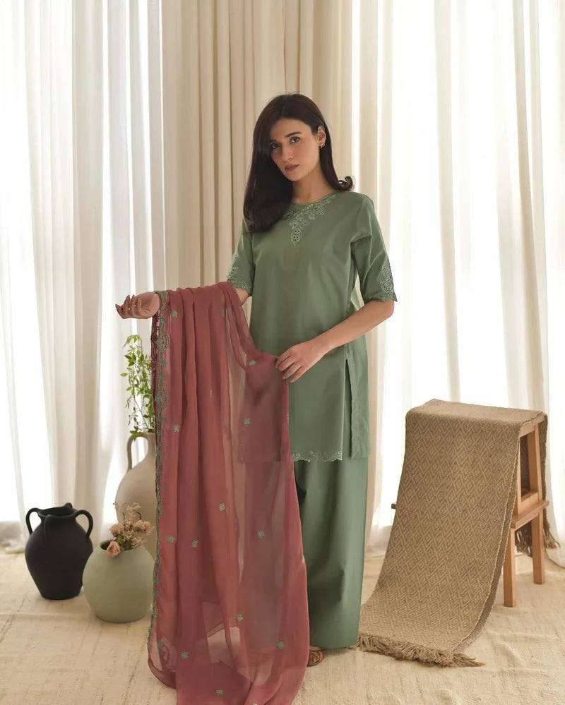 AIRA 3PC ( FARSHI SHALWAR )