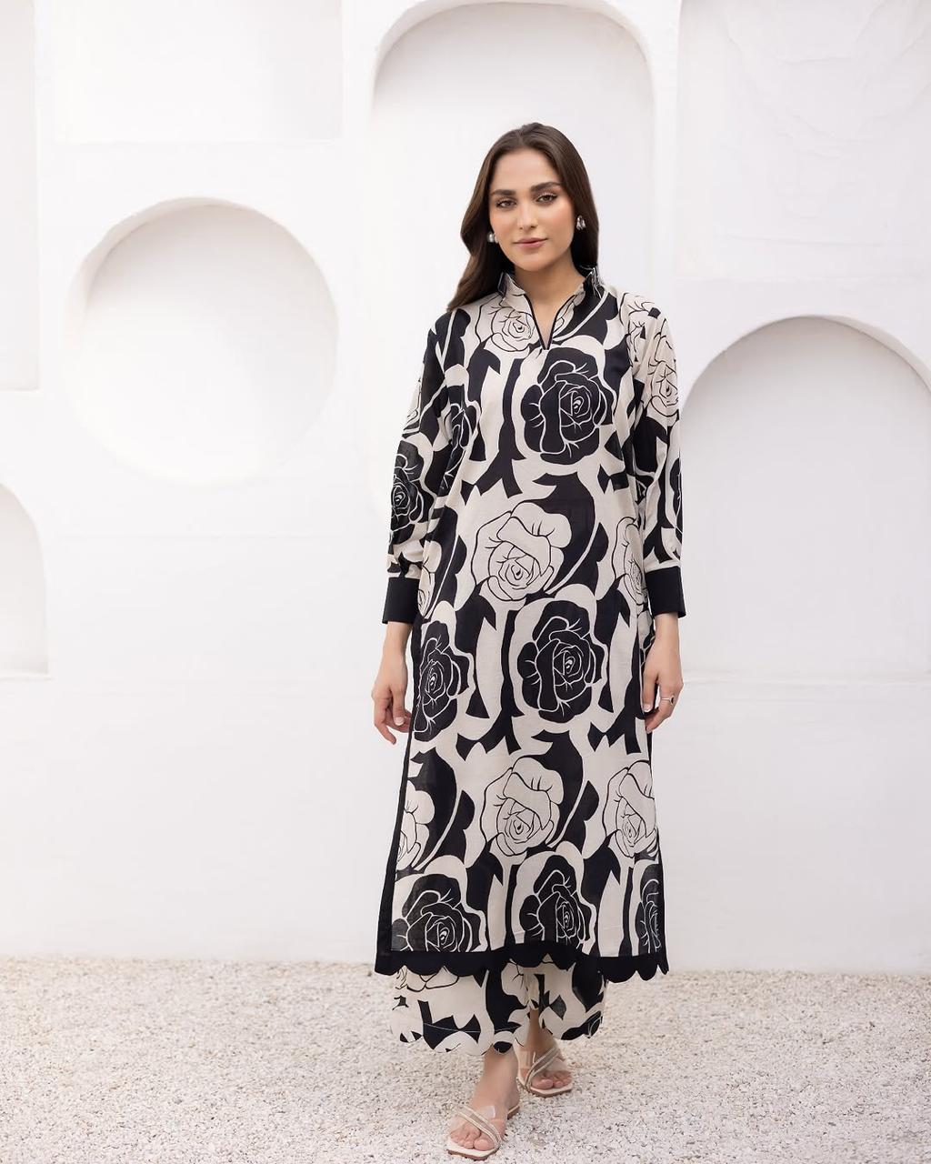 NOVINA LAWN CORD SET