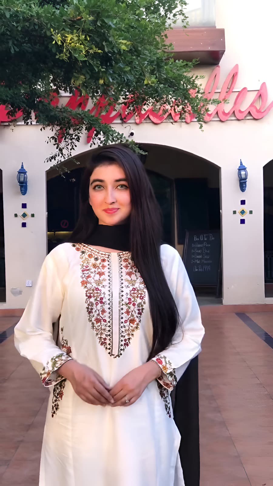 POCKET SEQUENCE EMBROIDERY 2PC