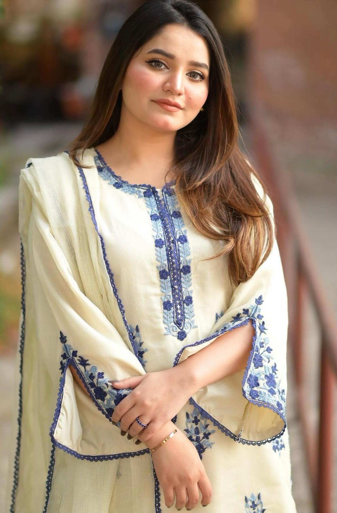 Article multi khaadi 