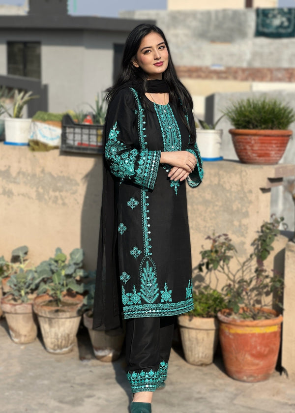 Embroidered 2pcs  black dress